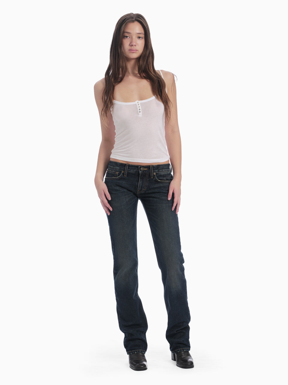 women's slim straight jean in washed indigo