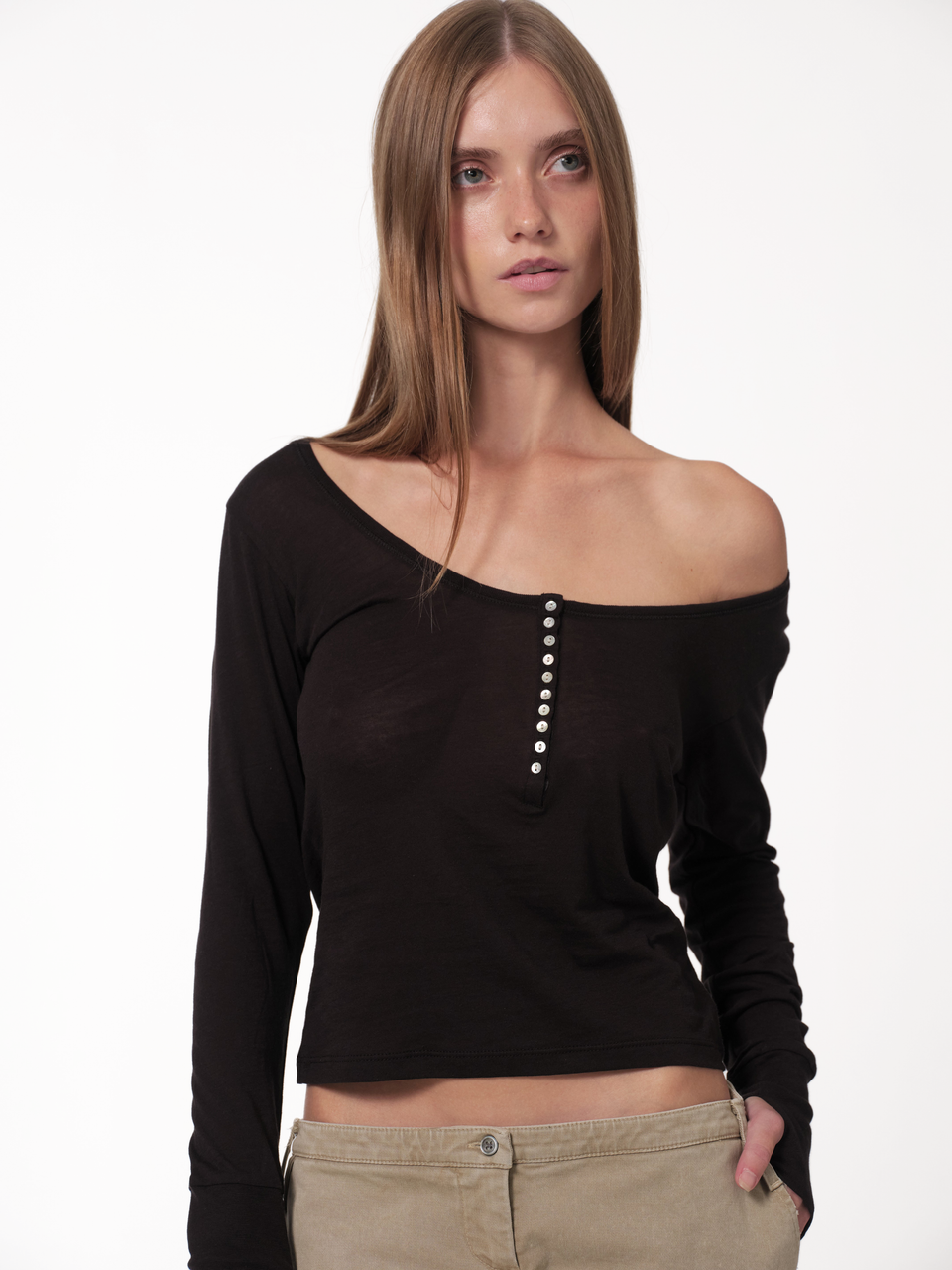raimundo langlois henley black detail view