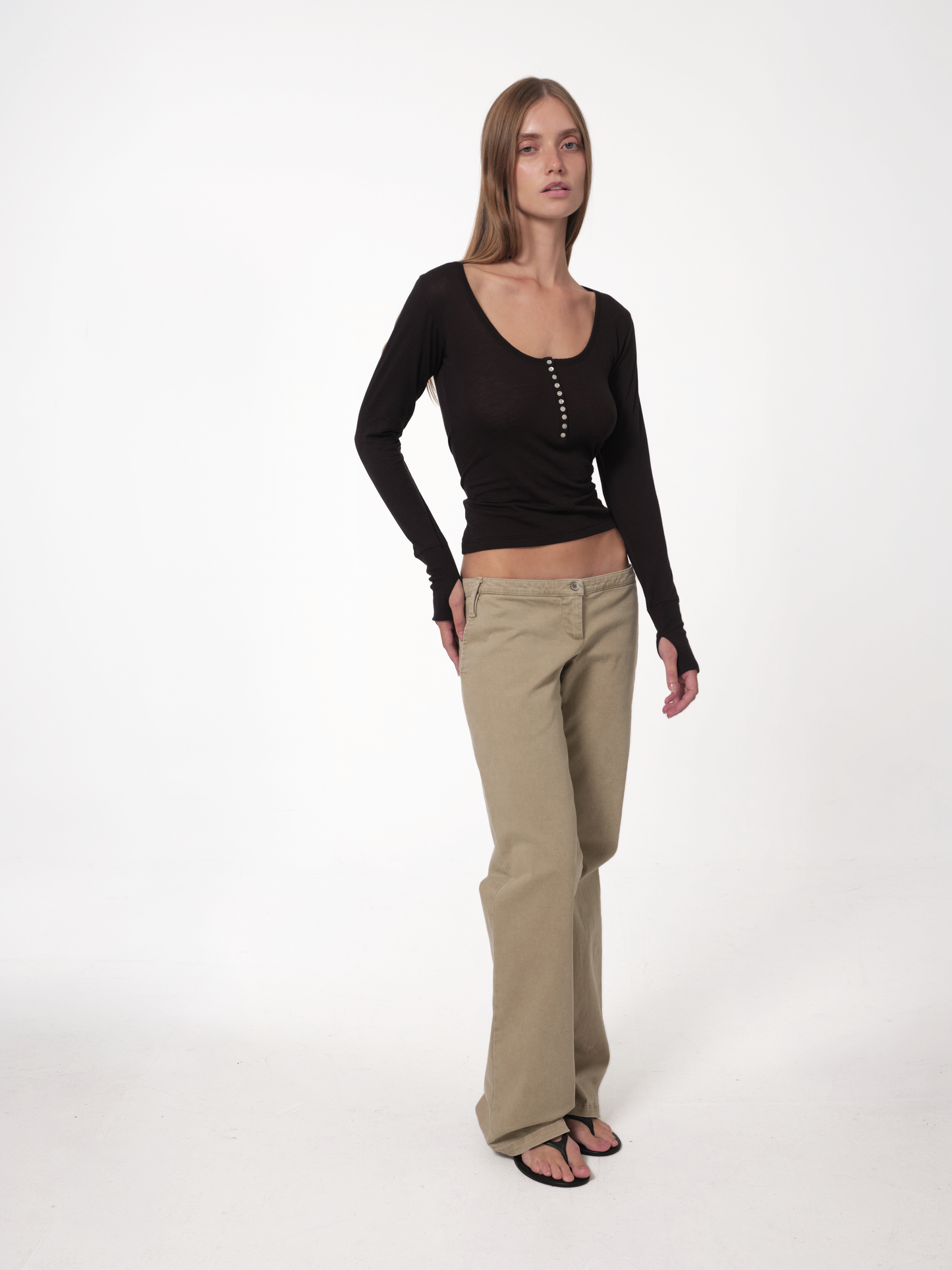 raimundo langlois henley black full-body view