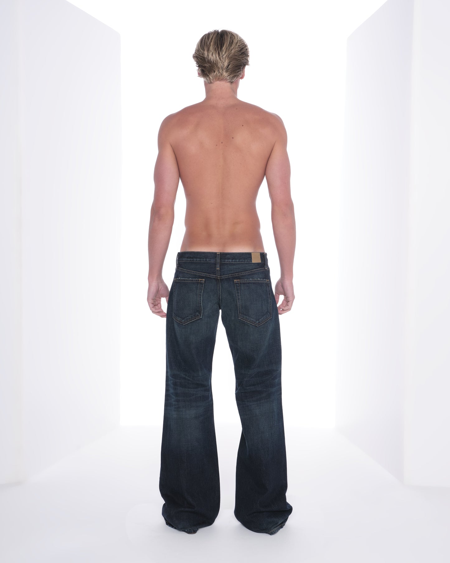 DARK WASH BOOTCUT JEAN