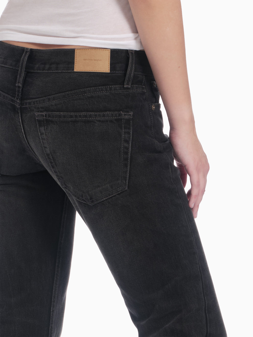 women's slim straight jean in washed black