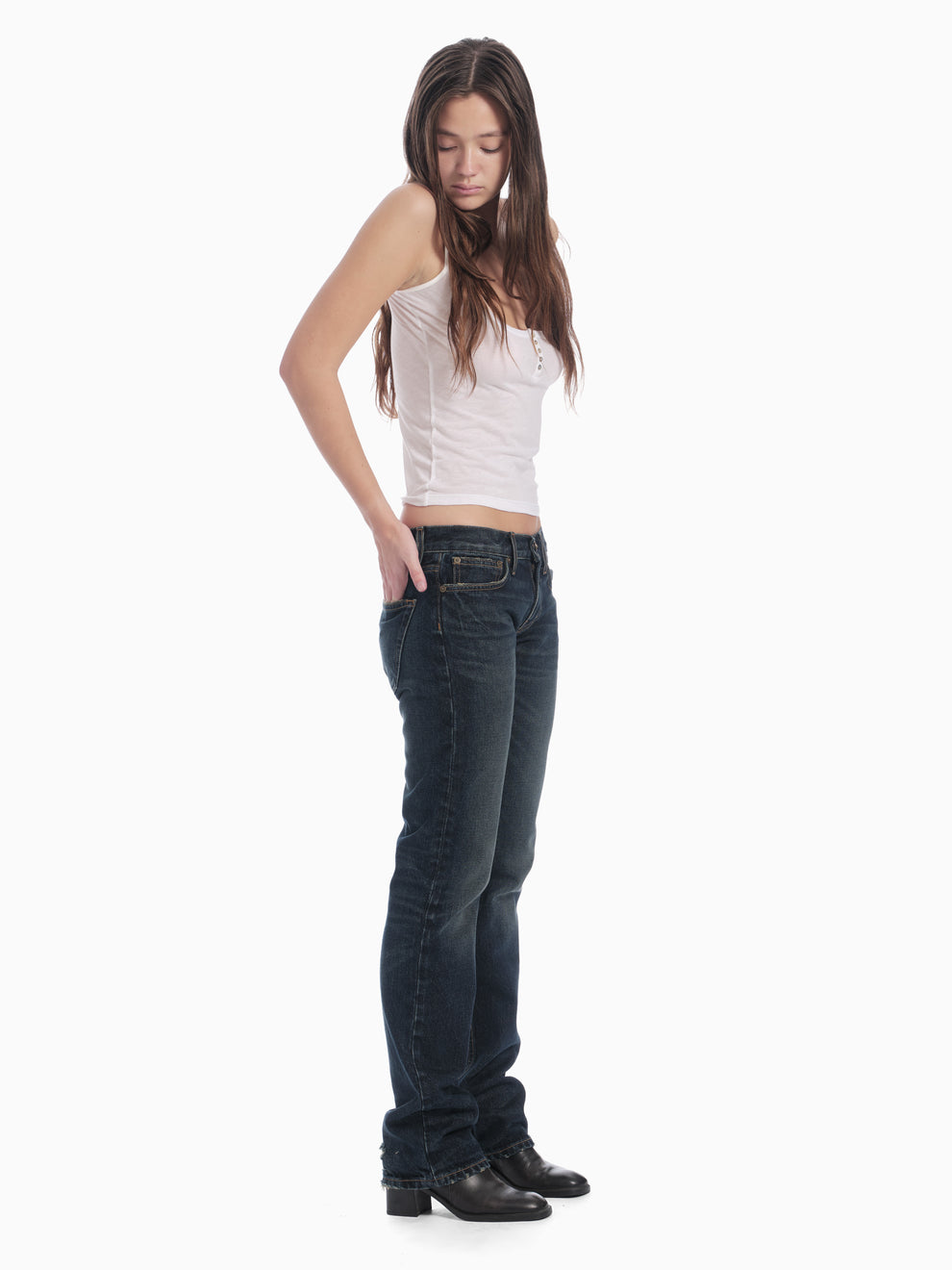 women's slim straight jean in washed indigo