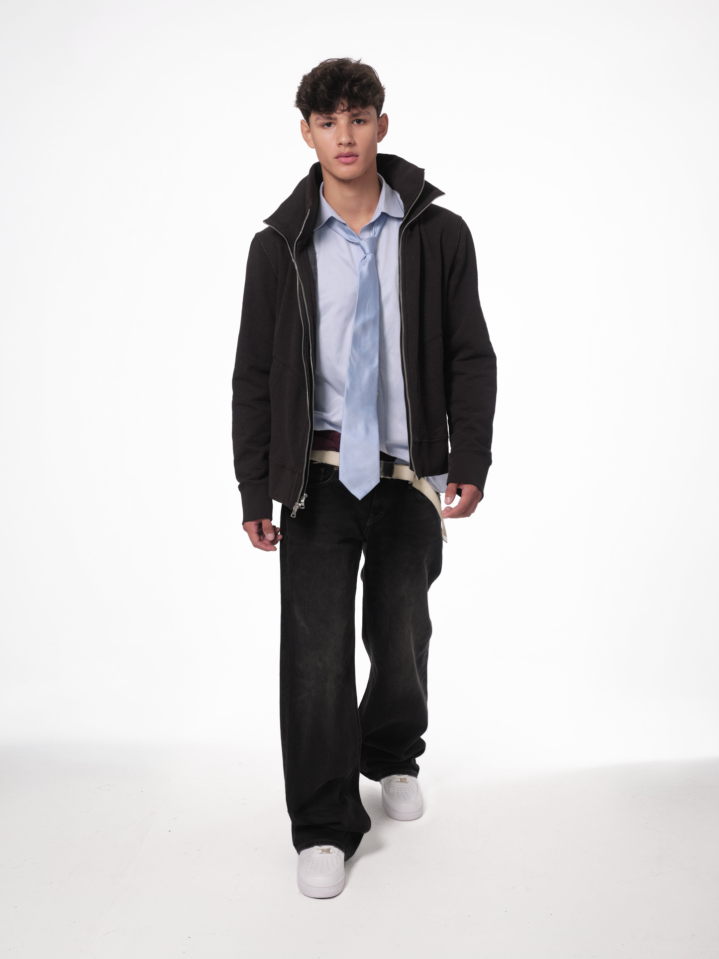raimundo langlois full zip grey full-body view